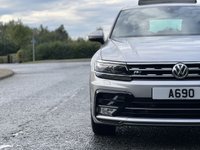 USED 2016 66 VOLKSWAGEN TIGUAN 2.0 R-LINE TDI BMT 4MOTION DSG 5d 188 BHP Panoramic Glass Roof 4X4  DAB