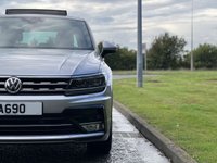 USED 2016 66 VOLKSWAGEN TIGUAN 2.0 R-LINE TDI BMT 4MOTION DSG 5d 188 BHP Panoramic Glass Roof 4X4  DAB