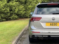 USED 2016 66 VOLKSWAGEN TIGUAN 2.0 R-LINE TDI BMT 4MOTION DSG 5d 188 BHP Panoramic Glass Roof 4X4  DAB