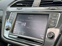 USED 2016 66 VOLKSWAGEN TIGUAN 2.0 R-LINE TDI BMT 4MOTION DSG 5d 188 BHP Panoramic Glass Roof 4X4  DAB