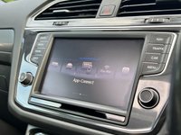 USED 2016 66 VOLKSWAGEN TIGUAN 2.0 R-LINE TDI BMT 4MOTION DSG 5d 188 BHP Panoramic Glass Roof 4X4  DAB