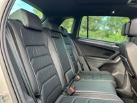USED 2016 66 VOLKSWAGEN TIGUAN 2.0 R-LINE TDI BMT 4MOTION DSG 5d 188 BHP Panoramic Glass Roof 4X4  DAB