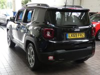 USED 2019 69 JEEP RENEGADE 1.0 LIMITED 5d 118 BHP SAT NAV LEATHER HEATED SEATS GENUINE LOW MILES
