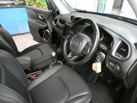 USED 2019 69 JEEP RENEGADE 1.0 LIMITED 5d 118 BHP SAT NAV LEATHER HEATED SEATS GENUINE LOW MILES