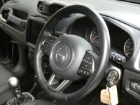 USED 2019 69 JEEP RENEGADE 1.0 LIMITED 5d 118 BHP SAT NAV LEATHER HEATED SEATS GENUINE LOW MILES