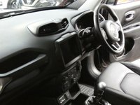USED 2019 69 JEEP RENEGADE 1.0 LIMITED 5d 118 BHP SAT NAV LEATHER HEATED SEATS GENUINE LOW MILES