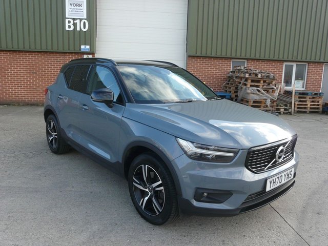 2020 70 Volvo Xc40 2.0 B4 R-DESIGN 5d 195 BHP