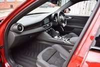 USED 2021 71 ALFA ROMEO GIULIA 2.9 V6 BITURBO QUADRIFOGLIO 4d 503 BHP &pound;2,150 GTA RED PAINT / H&K