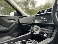 USED 2016 16 JAGUAR F-PACE 3.0 V6 S AWD 5d 296 BHP Digital Cockpit Body Styling