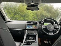 USED 2016 16 JAGUAR F-PACE 3.0 V6 S AWD 5d 296 BHP Digital Cockpit Body Styling