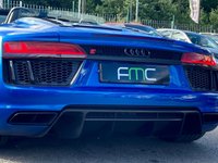 USED 2017 17 AUDI R8 5.2 SPYDER V10 QUATTRO 2d 533 BHP **Ceramic's - B&O - Audi Warranty** 