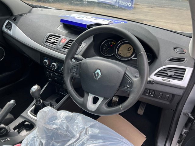 2009 Renault Megane 1.5L Dynamique DCI 3dr - Photo 6