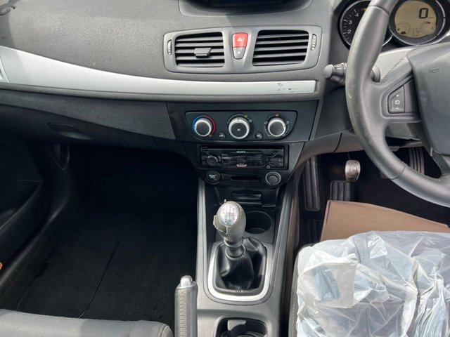 2009 Renault Megane 1.5L Dynamique DCI 3dr - Photo 8