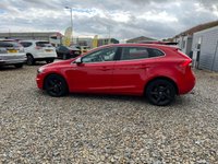 USED 2016 16 VOLVO V40 2.0 D2 R-DESIGN 5d 118 BHP 