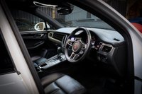 USED 2017 67 PORSCHE MACAN 3.0 D S PDK 5d 258 BHP 21 inch Turbo, BOSE, Pan Roof, 24 month warranty