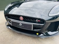 USED 2019 69 JAGUAR F-TYPE 5.0 V8 SVR 2d 567 BHP F/S/H, Pan Roof, Meridan Sound