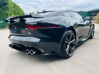 USED 2019 69 JAGUAR F-TYPE 5.0 V8 SVR 2d 567 BHP F/S/H, Pan Roof, Meridan Sound