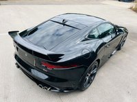 USED 2019 69 JAGUAR F-TYPE 5.0 V8 SVR 2d 567 BHP F/S/H, Pan Roof, Meridan Sound