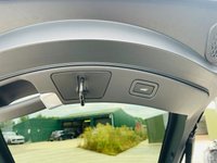 USED 2019 69 JAGUAR F-TYPE 5.0 V8 SVR 2d 567 BHP F/S/H, Pan Roof, Meridan Sound