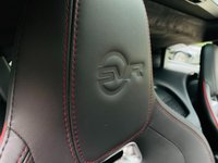 USED 2019 69 JAGUAR F-TYPE 5.0 V8 SVR 2d 567 BHP F/S/H, Pan Roof, Meridan Sound