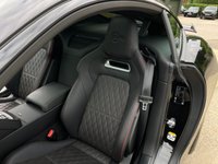 USED 2019 69 JAGUAR F-TYPE 5.0 V8 SVR 2d 567 BHP F/S/H, Pan Roof, Meridan Sound