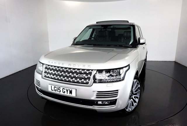 2015 15 Land Rover Range Rover 4.4 SDV8 AUTOBIOGRAPHY 5d 339 BHP -2 OWNERS FROM NEW-TURBINE ALLOY WHEELS-MERIDIAN SOUND-OPENING PANORAMIC GLASS SUNROOF-HEATED EBONY LEATHER-HEATED STEERING WHEEL-BLUETOOTH-CRUISE CONTROL-SATNAV-PARKING SENSORS-REVERSE CAMERA-DAB RADIO-CLIMATE CONTROL-PRIVACY GLASS-MAIN DEALER HISTORY