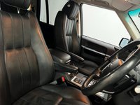 USED 2011 61 LAND ROVER RANGE ROVER 4.4 TDV8 VOGUE 5d 313 BHP * PARK SENSORS * LEATHER *  PRIVACY * CLIMATE * NAV *
