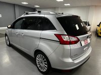USED 2013 13 FORD GRAND C-MAX 1.0 TITANIUM 5d 124 BHP * 7 SEATS * PARK SENSORS *  PRIVACY * CLIMATE * 17" ALLOYS *