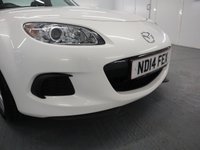 USED 2014 14 MAZDA MX-5 1.8 I ROADSTER SE 2d 125 BHP STUNNING LOW MILEAGE WITH DEALERSHIP SERVICE HISTORY.