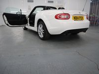 USED 2014 14 MAZDA MX-5 1.8 I ROADSTER SE 2d 125 BHP STUNNING LOW MILEAGE WITH DEALERSHIP SERVICE HISTORY.