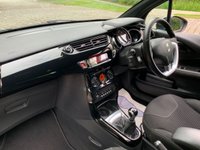 USED 2015 15 CITROEN DS3 1.6 E-HDI DSTYLE PLUS 3d 90 BHP CITROEN DS3 HDi D-STYLE 3DR - 1 FORMER KEEPER - SERVICE HISTORY - ZERO ROAD TAX - BLUETOOTH/USB - CRUISE CONTROL / SPEED LIMITER - REAR PARKING SENSORS