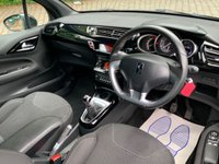 USED 2015 15 CITROEN DS3 1.6 E-HDI DSTYLE PLUS 3d 90 BHP CITROEN DS3 HDi D-STYLE 3DR - 1 FORMER KEEPER - SERVICE HISTORY - ZERO ROAD TAX - BLUETOOTH/USB - CRUISE CONTROL / SPEED LIMITER - REAR PARKING SENSORS