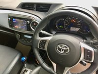 USED 2014 TOYOTA YARIS 1.5 HYBRID TREND 5d AUTO 61 BHP REAR PARK CAMERA//PANORAMIC GLASS ROOF//DASH CAM//CHERISH REGISTRATION NUMBER AT EXTRA COST ----CHERISH REGISTRATION NUMBER-N33 ACS- IS EXTRA COST @&pound;395-----