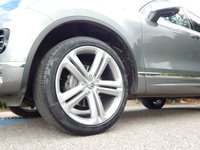 USED 2016 66 VOLKSWAGEN TOUAREG 3.0 V6 R-LINE PLUS TDI BLUEMOTION TECHNOLOGY 5d 259 BHP HEATED SEATS--SATNAV-FSH