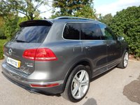 USED 2016 66 VOLKSWAGEN TOUAREG 3.0 V6 R-LINE PLUS TDI BLUEMOTION TECHNOLOGY 5d 259 BHP HEATED SEATS--SATNAV-FSH