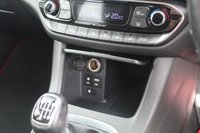 USED 2017 17 HYUNDAI I30 1.6 CRDI PREMIUM 5d 109 BHP FRONT AND REAR DASHCAM