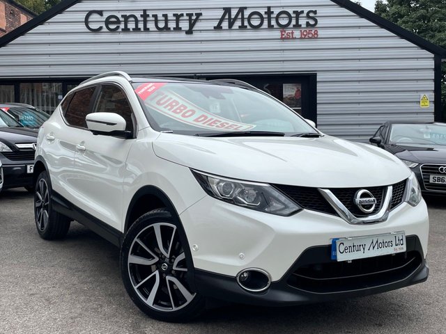 2017 17 Nissan Qashqai 1.5 DCi TEKNA (Smart Vision) 5dr - GLASS ROOF