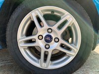 USED 2014 14 FORD FIESTA 1.0 ZETEC 5d 99 BHP 2 KEYS+&pound;0 ROAD TAX+AIR CON+PRIVACY GLASS+ALLOYS+DAB+BLUETOOTH+USB+MEDIA+AUX
