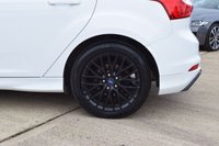 USED 2014 63 FORD FOCUS 1.6 ZETEC S ECOBOOST 5d 178 BHP 