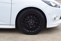 USED 2014 63 FORD FOCUS 1.6 ZETEC S ECOBOOST 5d 178 BHP 