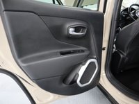 USED 2015 15 JEEP RENEGADE 1.6 M-JET LIMITED 5d 118 BHP GREAT FACTORY OPTION LOADED JEEP WITH THE LEATHER INTERIOR.