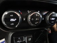USED 2015 15 JEEP RENEGADE 1.6 M-JET LIMITED 5d 118 BHP GREAT FACTORY OPTION LOADED JEEP WITH THE LEATHER INTERIOR.