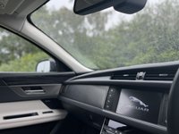 USED 2017 66 JAGUAR XF 3.0 V6 S 4d 296 BHP Electric Glass Sunroof Sat Nav