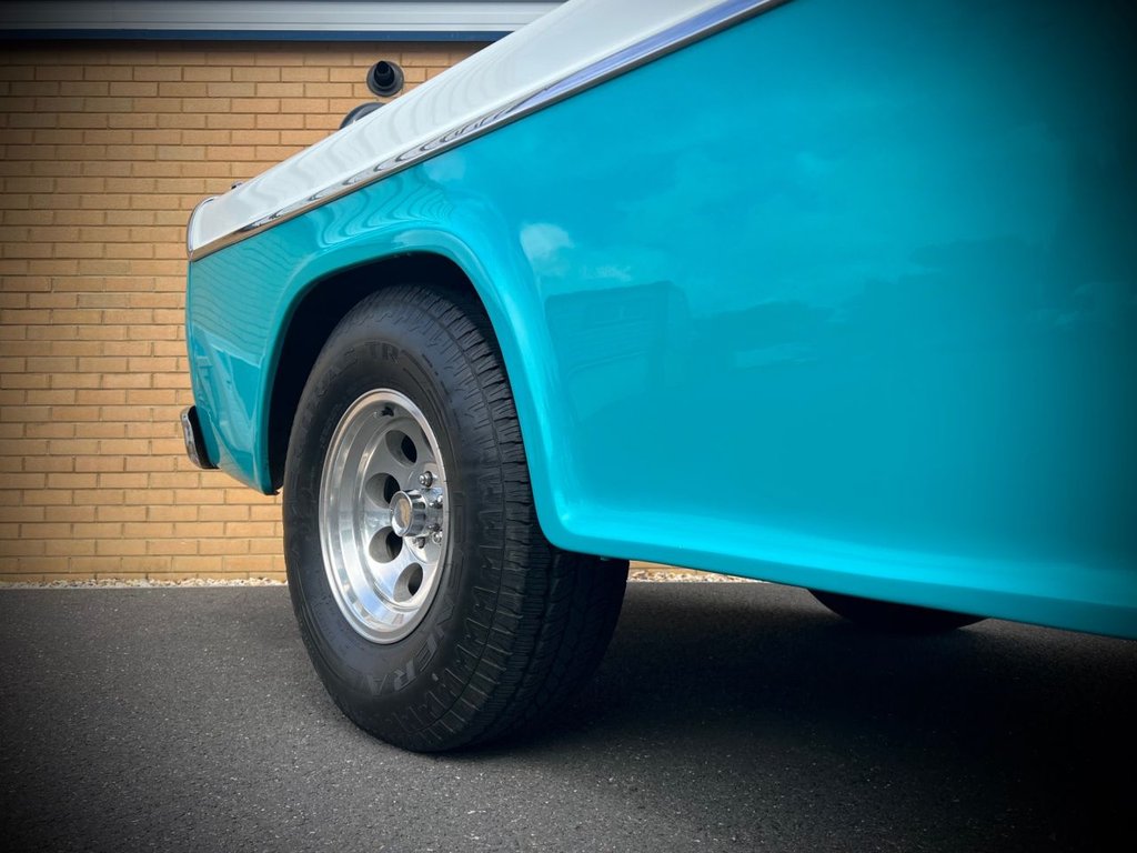 USED 1957 INT. HARVESTER A100 RON JON SURF TRUCK // 5700cc // V8 // px swap 