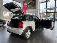 USED 2020 70 MINI HATCH COOPER 1.5 COOPER CLASSIC 3d 134 BHP DAB RADIO & BLUETOOTH AUDIO