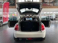 USED 2020 70 MINI HATCH COOPER 1.5 COOPER CLASSIC 3d 134 BHP DAB RADIO & BLUETOOTH AUDIO