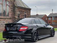 USED 2009 09 MERCEDES-BENZ C-CLASS 6.2 C63 AMG 4d 451 BHP 