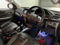 USED 2015 65 MITSUBISHI L200 2.4 DI-D 4X4 BARBARIAN DCB 178 BHP * PARK SENSORS * REV CAMERA * AIR CON * LEATHER * NAV * ALLOYS *