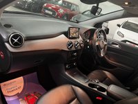 USED 2013 13 MERCEDES-BENZ B-CLASS 1.8 B200 CDI BLUEEFFICIENCY SPORT 5d 136 BHP * LEATHER TRIM * 18" ALLOYS * PRIVACY * AIR CON * REV CAMERA *
