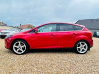 USED 2011 61 FORD FOCUS 1.6 TITANIUM 5d 124 BHP Stunning Top of the Range Petrol Ford Focus